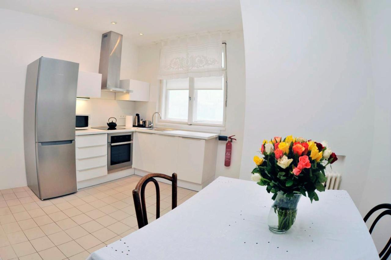 Apartman Old Centre - Rybarska Brana บราติสลาวา ภายนอก รูปภาพ