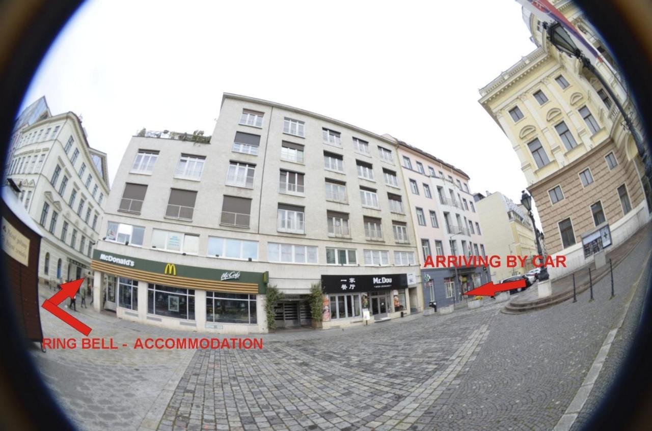 Apartman Old Centre - Rybarska Brana บราติสลาวา ภายนอก รูปภาพ